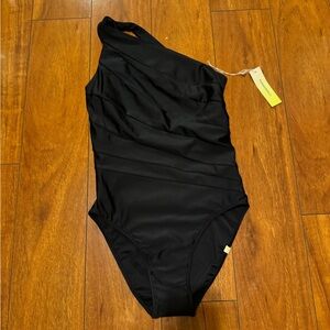 NWOT SUMMERSALT Sidestroke Nero One Piece in Black, Size 4
